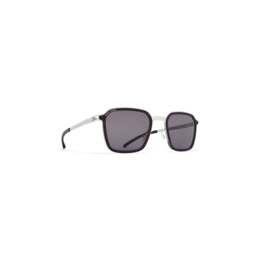 RIMOWA × MYKITA MR002 Square zonnebril White Silver/Black / Coolgrey Solid – schuin aanzicht