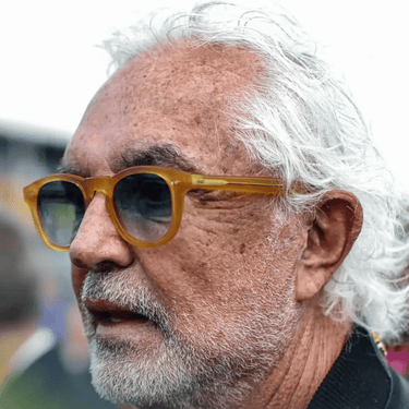 Flavio Briatore met de Garrett Leight Brooks X, zijaanzicht